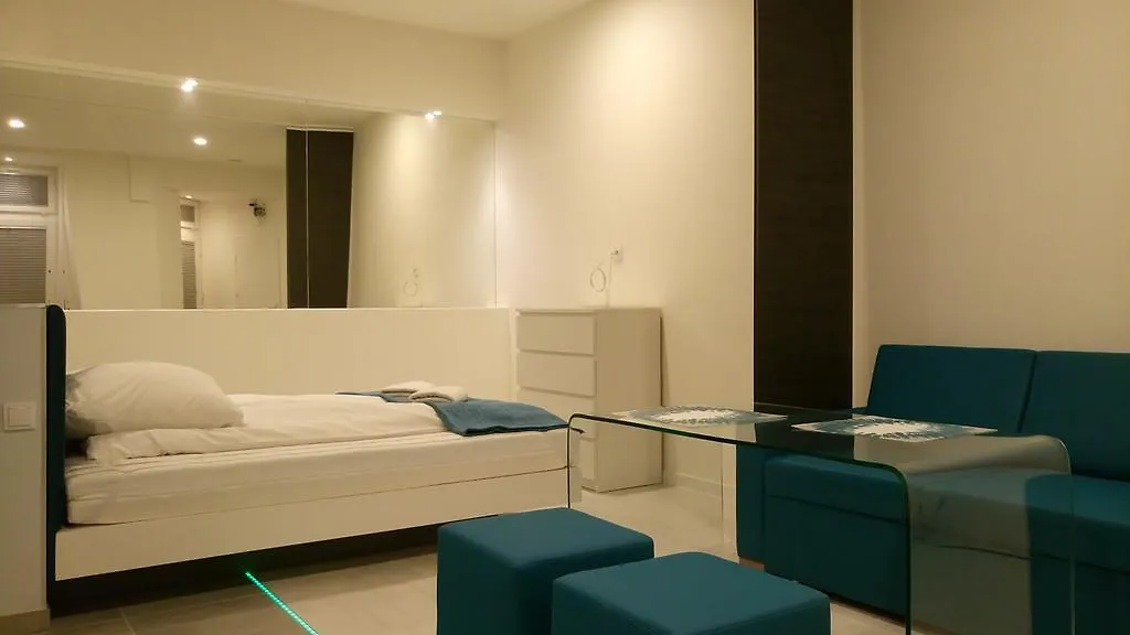 Mirror Apartments 크라쿠프 0*,